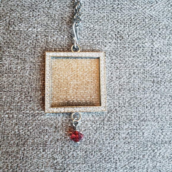 Silver picture frame necklace - Picture 6 of 6